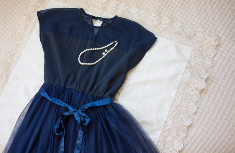 衣服のレンタル業者様レンタル品クリーニングいたします｜東京都内配送いたします｜白鳥クリーニング｜